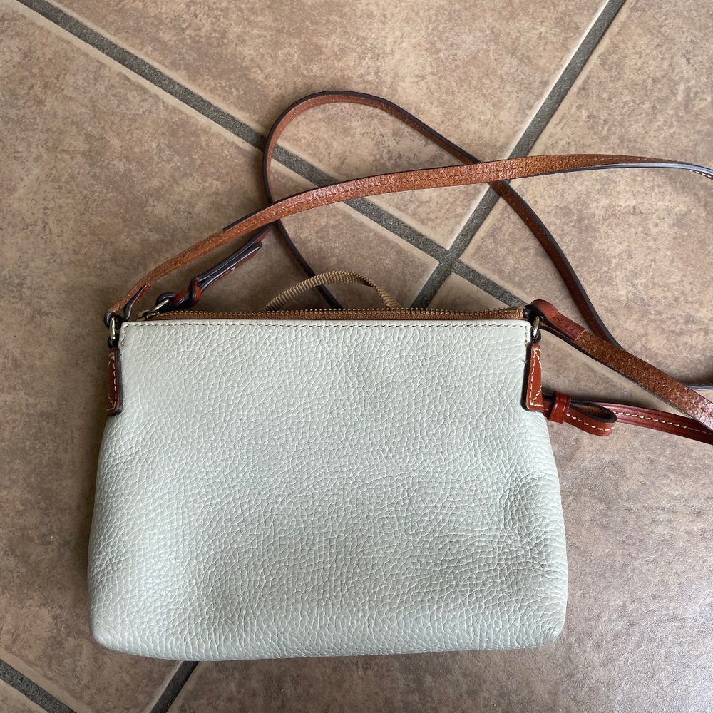 Dooney & Bourke Pebble Leather Crossbody Purse Bag - Picture 2 of 4